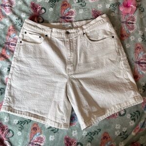 Abercrombie & Fitch Cream High-Rise Dad Shorts